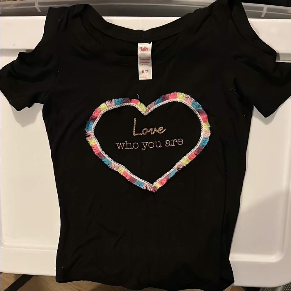 Black Heart Embroidered Girls Top - Picture 2 of 5